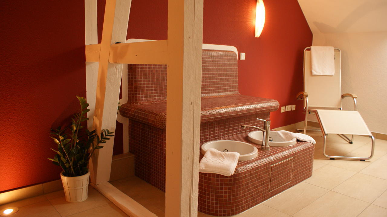 Landhotel Loenskrug Hellental ภายนอก รูปภาพ