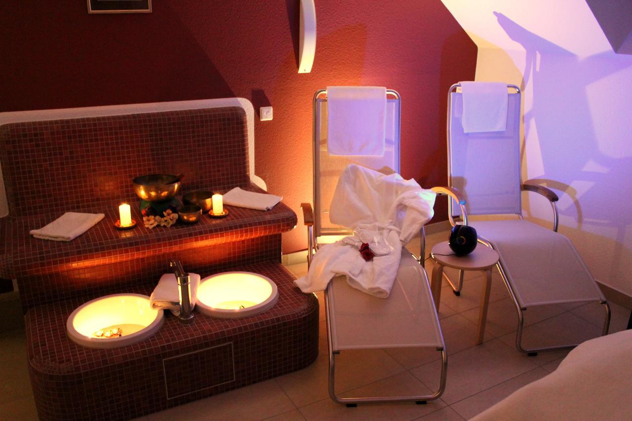 Landhotel Loenskrug Hellental ภายนอก รูปภาพ